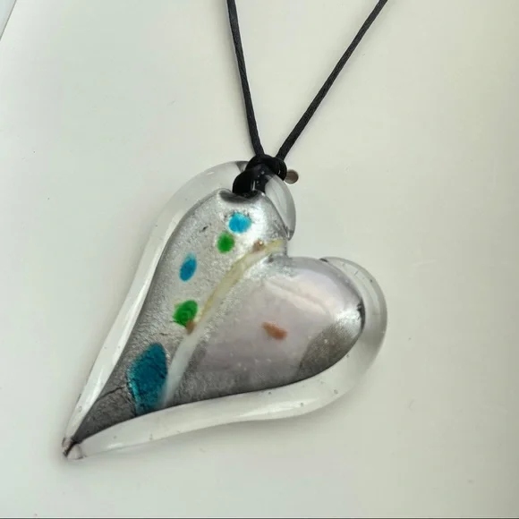Zara Glass Heart Necklace Pendant on Cord - Picture 7 of 8
